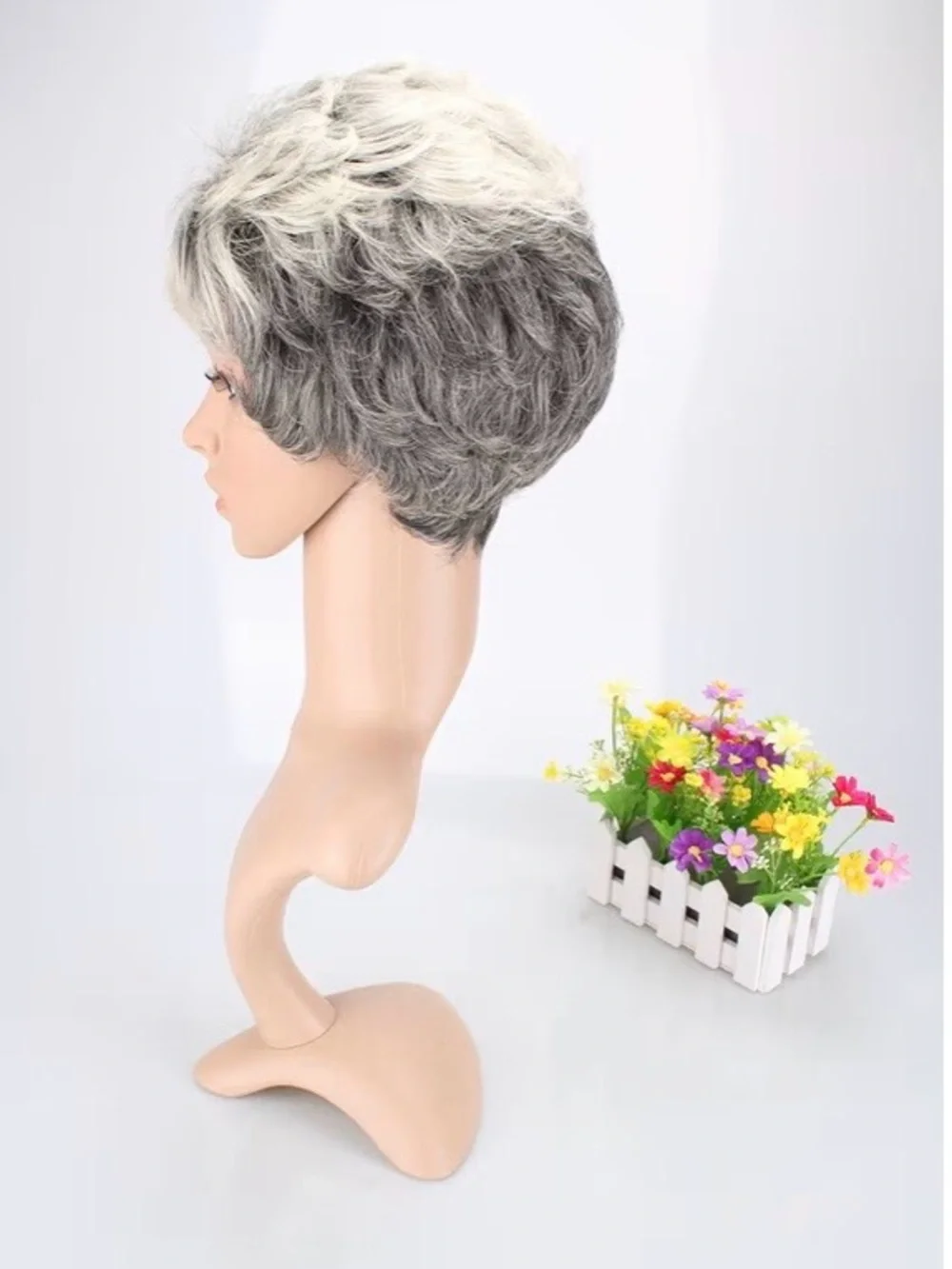 Liz Wig Short Wavy Mum Cosplay Wig (Dark Grey w/Medium Silver)
